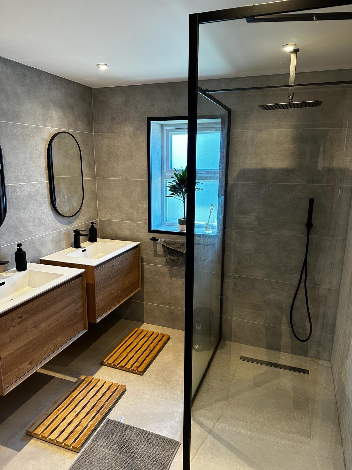 Contemporary bathroom with walk-in shower